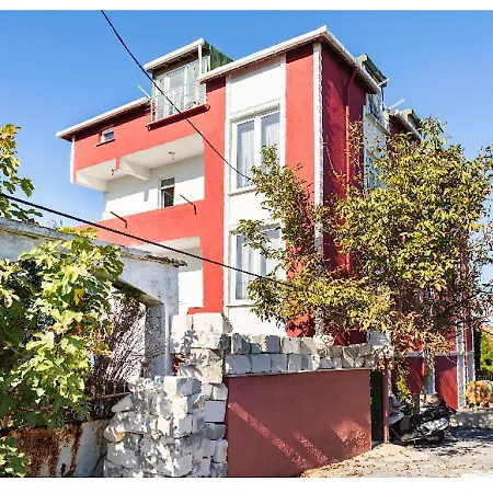 Istanbul Havaalani Yaninda Deniz Kiyisina Sahip Odalar Homestay Arnavutkoy